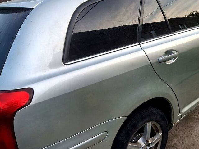 Тойота Авенсис, объемом двигателя 2.2 л и пробегом 340 тыс. км за 4800 $, фото 12 на Automoto.ua