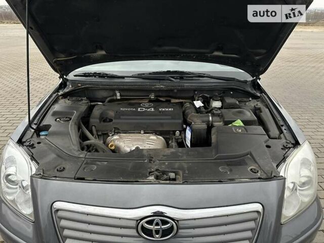 Тойота Авенсіс, об'ємом двигуна 2 л та пробігом 235 тис. км за 5950 $, фото 7 на Automoto.ua