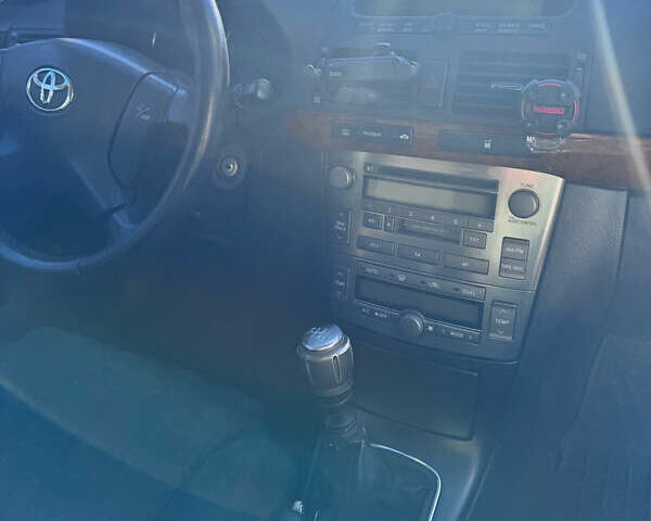 Тойота Авенсис, объемом двигателя 2.2 л и пробегом 350 тыс. км за 5900 $, фото 7 на Automoto.ua