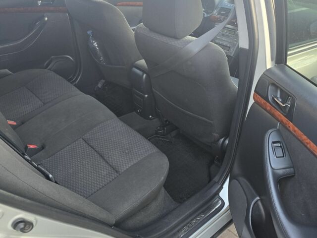 Тойота Авенсис, объемом двигателя 2.2 л и пробегом 300 тыс. км за 2900 $, фото 5 на Automoto.ua