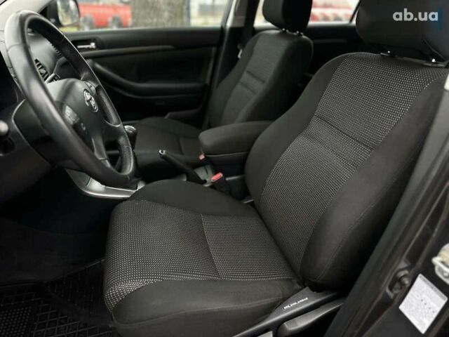 Тойота Авенсіс, об'ємом двигуна 1.8 л та пробігом 219 тис. км за 6700 $, фото 23 на Automoto.ua