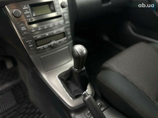 Тойота Авенсіс, об'ємом двигуна 1.8 л та пробігом 219 тис. км за 6700 $, фото 29 на Automoto.ua