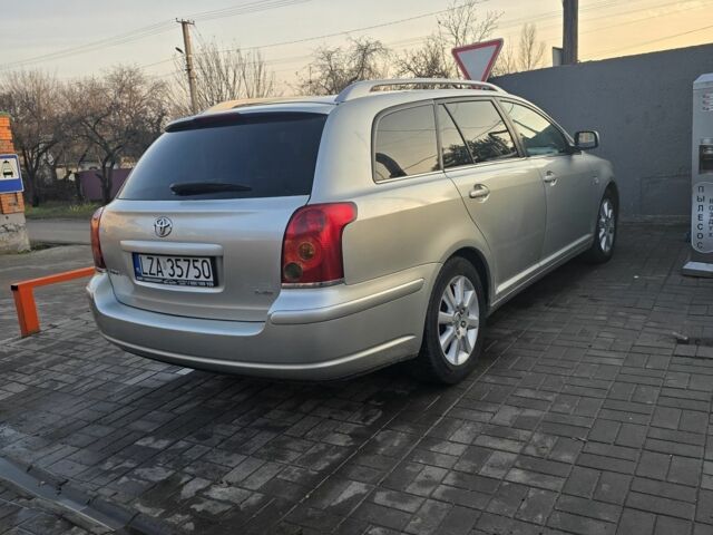 Тойота Авенсис, объемом двигателя 2.2 л и пробегом 300 тыс. км за 2900 $, фото 3 на Automoto.ua