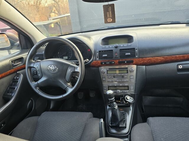 Тойота Авенсис, объемом двигателя 2.2 л и пробегом 300 тыс. км за 2900 $, фото 6 на Automoto.ua