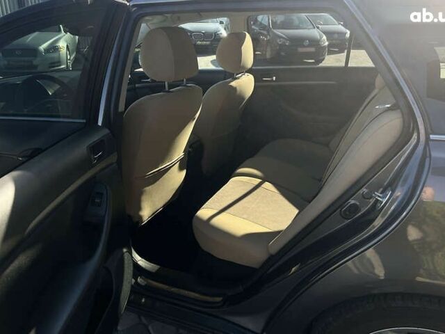 Тойота Авенсис, объемом двигателя 2.2 л и пробегом 224 тыс. км за 8100 $, фото 13 на Automoto.ua