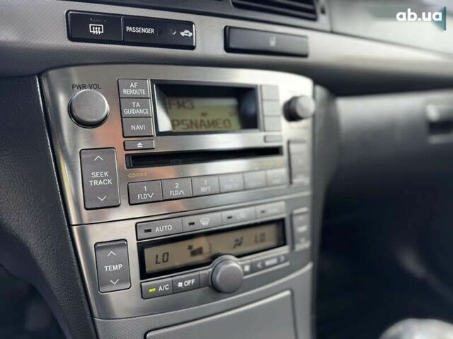 Тойота Авенсис, объемом двигателя 1.8 л и пробегом 219 тыс. км за 7000 $, фото 23 на Automoto.ua