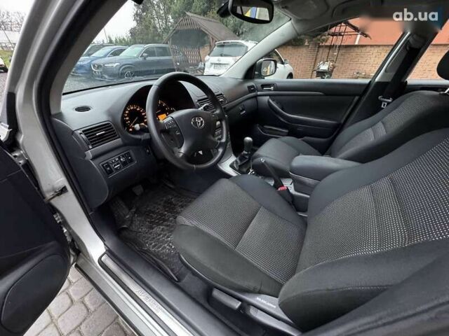 Тойота Авенсис, объемом двигателя 1.8 л и пробегом 229 тыс. км за 6500 $, фото 1 на Automoto.ua