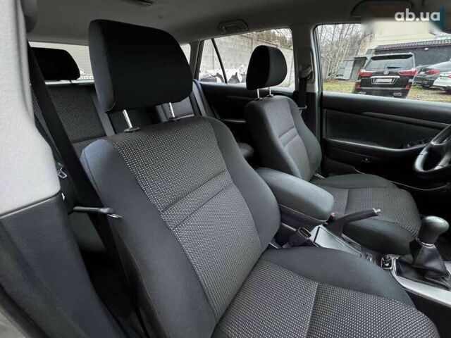 Тойота Авенсис, объемом двигателя 1.8 л и пробегом 229 тыс. км за 6500 $, фото 20 на Automoto.ua