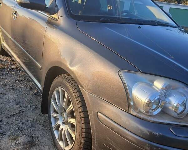 Тойота Авенсіс, об'ємом двигуна 2 л та пробігом 438 тис. км за 5700 $, фото 1 на Automoto.ua