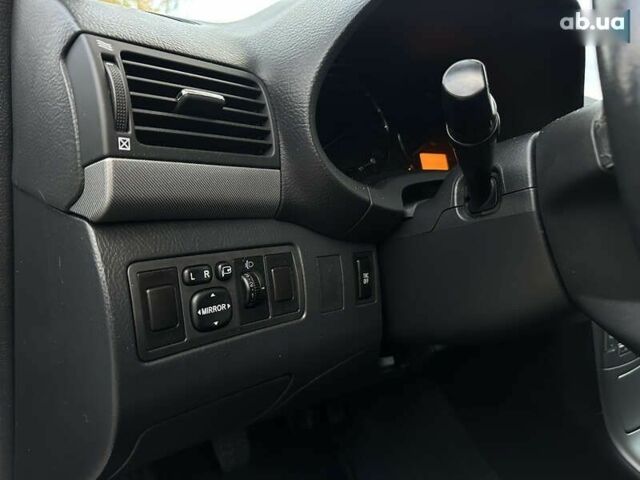 Тойота Авенсис, объемом двигателя 2 л и пробегом 264 тыс. км за 7500 $, фото 26 на Automoto.ua