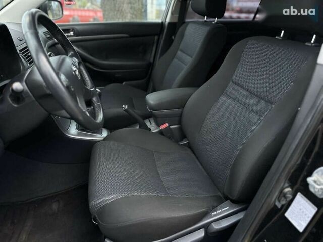 Тойота Авенсис, объемом двигателя 2 л и пробегом 264 тыс. км за 7500 $, фото 28 на Automoto.ua