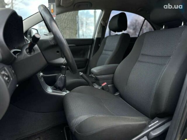 Тойота Авенсис, объемом двигателя 2 л и пробегом 264 тыс. км за 7500 $, фото 27 на Automoto.ua