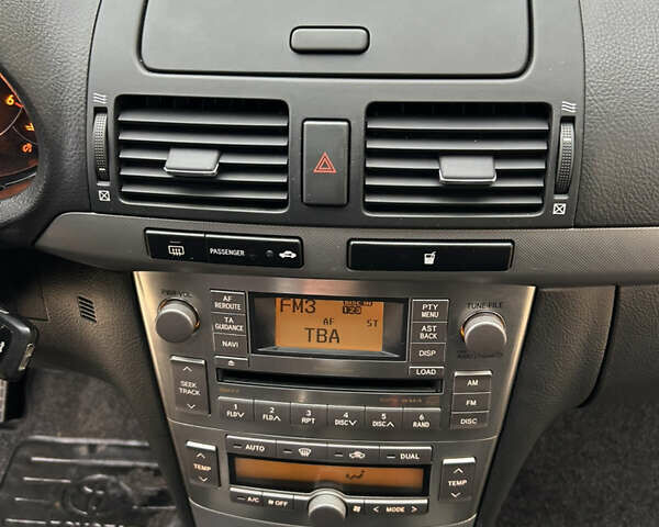 Тойота Авенсис, объемом двигателя 2.2 л и пробегом 320 тыс. км за 6200 $, фото 7 на Automoto.ua