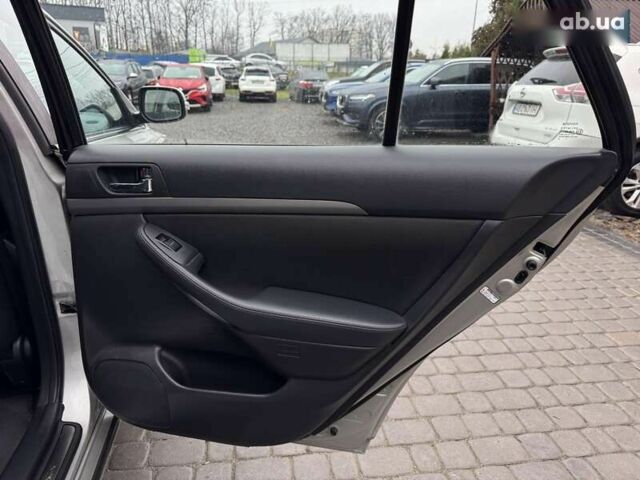 Тойота Авенсис, объемом двигателя 1.8 л и пробегом 229 тыс. км за 6500 $, фото 29 на Automoto.ua