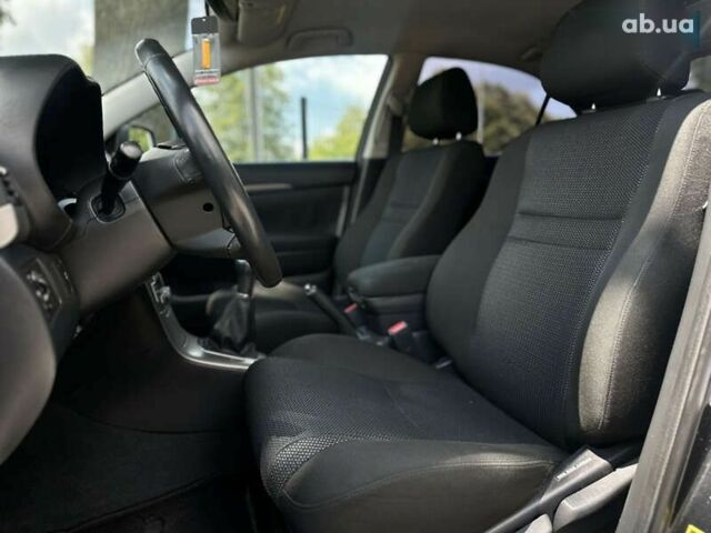 Тойота Авенсис, объемом двигателя 2 л и пробегом 264 тыс. км за 7500 $, фото 26 на Automoto.ua