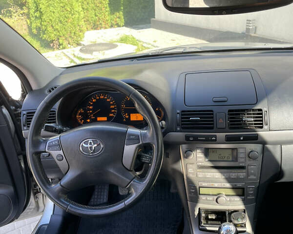 Тойота Авенсис, объемом двигателя 2.2 л и пробегом 268 тыс. км за 7600 $, фото 26 на Automoto.ua