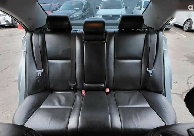 Тойота Авенсис, объемом двигателя 2 л и пробегом 286 тыс. км за 7500 $, фото 5 на Automoto.ua