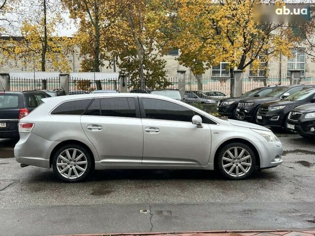 Тойота Авенсис, объемом двигателя 2.2 л и пробегом 210 тыс. км за 9200 $, фото 13 на Automoto.ua