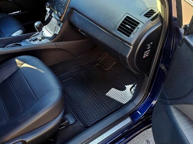 Тойота Авенсис, объемом двигателя 2.2 л и пробегом 260 тыс. км за 8800 $, фото 7 на Automoto.ua