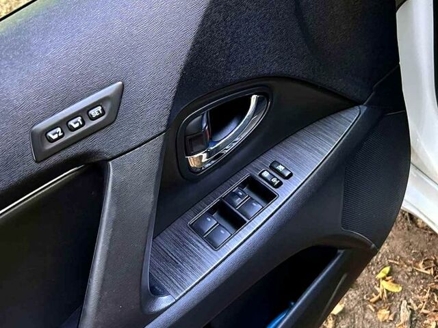 Тойота Авенсіс, об'ємом двигуна 2.2 л та пробігом 214 тис. км за 7500 $, фото 3 на Automoto.ua