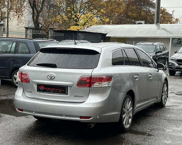 Тойота Авенсис, объемом двигателя 2.2 л и пробегом 210 тыс. км за 9200 $, фото 7 на Automoto.ua