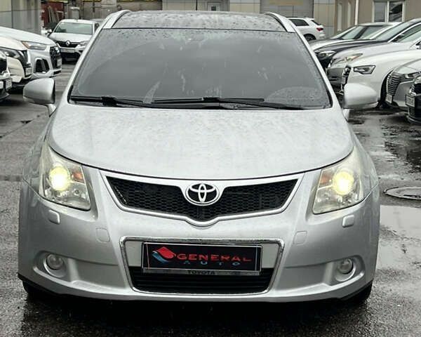 Тойота Авенсис, объемом двигателя 2.2 л и пробегом 210 тыс. км за 9200 $, фото 3 на Automoto.ua