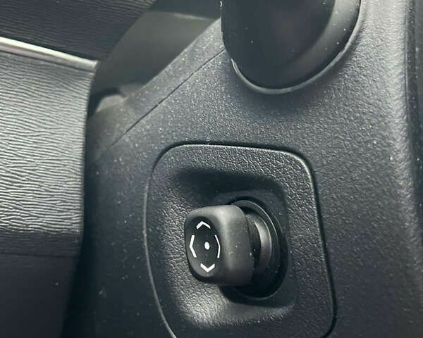 Тойота Авенсис, объемом двигателя 2.2 л и пробегом 210 тыс. км за 9200 $, фото 21 на Automoto.ua