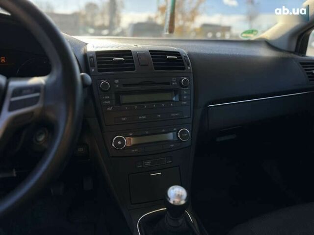 Тойота Авенсис, объемом двигателя 1.6 л и пробегом 272 тыс. км за 8500 $, фото 25 на Automoto.ua