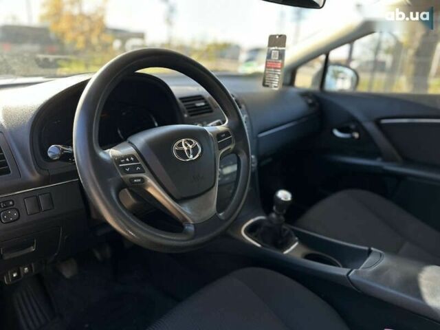 Тойота Авенсис, объемом двигателя 1.6 л и пробегом 272 тыс. км за 8500 $, фото 19 на Automoto.ua