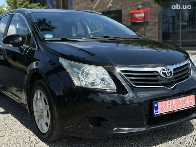 Тойота Авенсис, объемом двигателя 1.6 л и пробегом 272 тыс. км за 8500 $, фото 4 на Automoto.ua