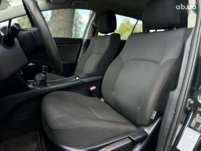 Тойота Авенсис, объемом двигателя 1.6 л и пробегом 272 тыс. км за 8500 $, фото 25 на Automoto.ua