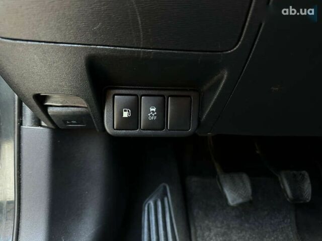 Тойота Авенсис, объемом двигателя 1.6 л и пробегом 272 тыс. км за 8500 $, фото 29 на Automoto.ua