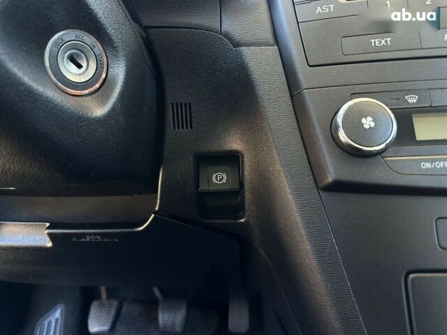 Тойота Авенсис, объемом двигателя 1.6 л и пробегом 272 тыс. км за 8500 $, фото 26 на Automoto.ua