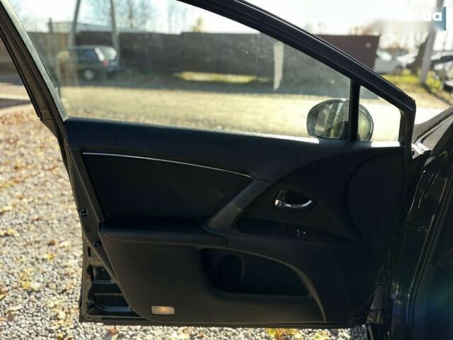 Тойота Авенсис, объемом двигателя 1.6 л и пробегом 272 тыс. км за 8500 $, фото 18 на Automoto.ua