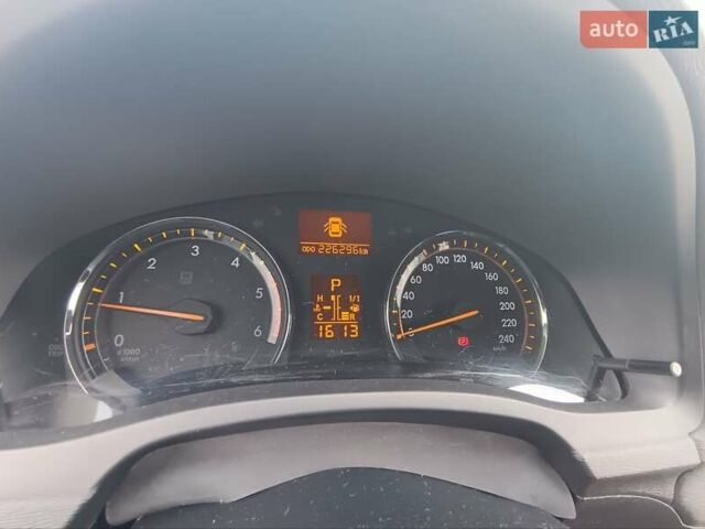 Тойота Авенсис, объемом двигателя 2.2 л и пробегом 230 тыс. км за 8500 $, фото 26 на Automoto.ua