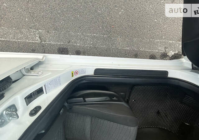 Тойота Авенсіс, об'ємом двигуна 2.23 л та пробігом 302 тис. км за 7700 $, фото 63 на Automoto.ua