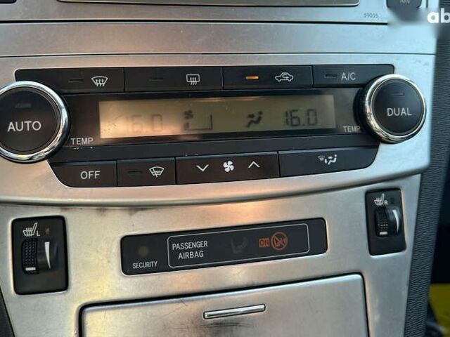 Тойота Авенсіс, об'ємом двигуна 2 л та пробігом 198 тис. км за 11650 $, фото 10 на Automoto.ua