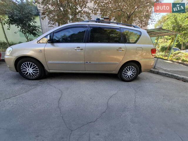 Жовтий Тойота Авенсіс, об'ємом двигуна 2 л та пробігом 305 тис. км за 6300 $, фото 13 на Automoto.ua