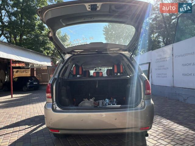 Жовтий Тойота Авенсіс, об'ємом двигуна 2 л та пробігом 305 тис. км за 6300 $, фото 9 на Automoto.ua