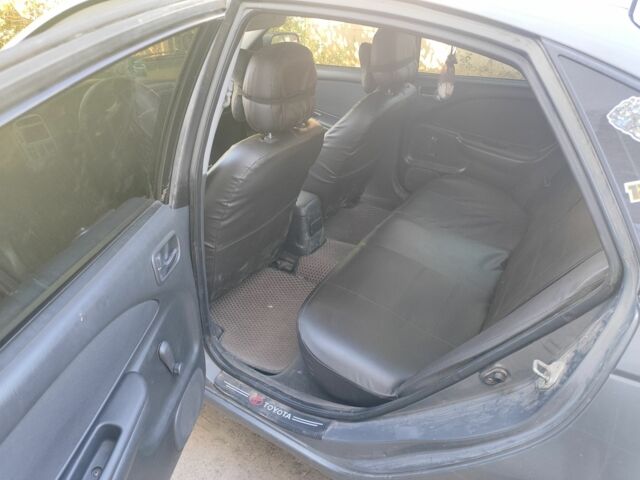 Серый Тойота Авенсис, объемом двигателя 2 л и пробегом 350 тыс. км за 2400 $, фото 4 на Automoto.ua