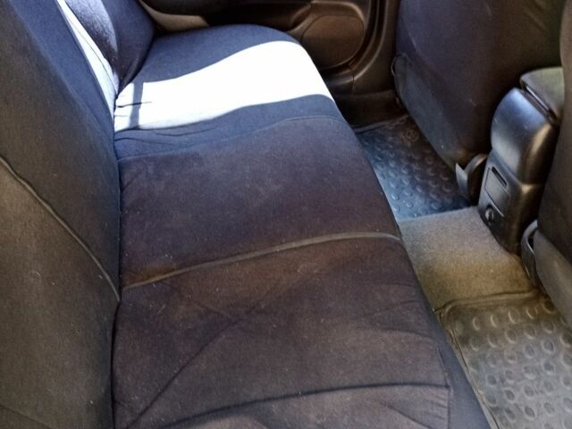 Серый Тойота Авенсис, объемом двигателя 2 л и пробегом 427 тыс. км за 2000 $, фото 1 на Automoto.ua