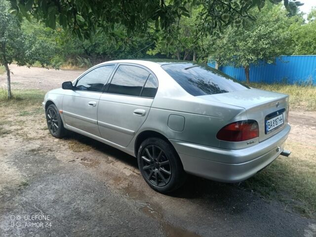 Сірий Тойота Авенсіс, об'ємом двигуна 1.8 л та пробігом 450 тис. км за 3500 $, фото 4 на Automoto.ua