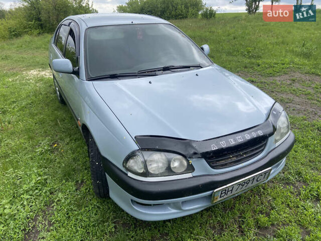 Серый Тойота Авенсис, объемом двигателя 1.8 л и пробегом 393 тыс. км за 3501 $, фото 1 на Automoto.ua