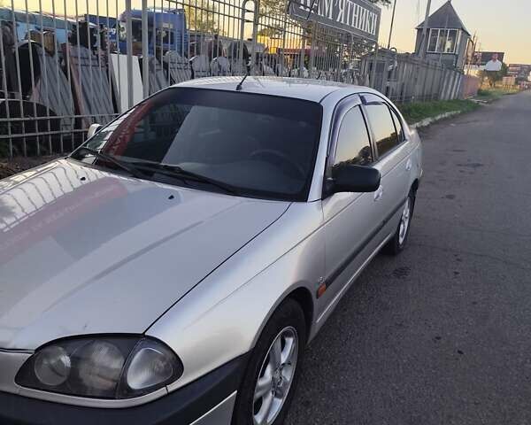 Серый Тойота Авенсис, объемом двигателя 1.76 л и пробегом 350 тыс. км за 3499 $, фото 19 на Automoto.ua