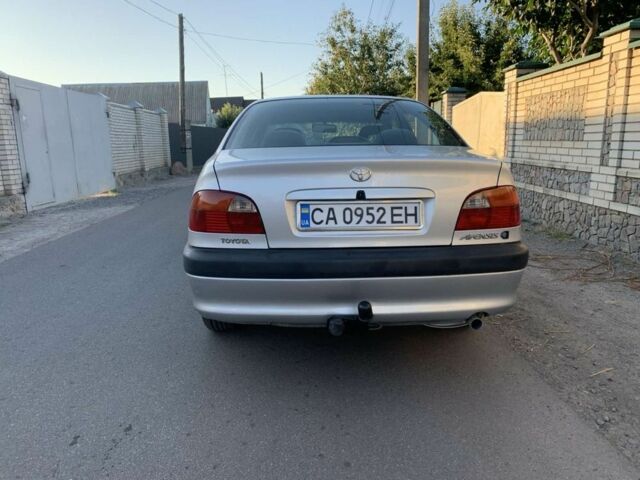 Серый Тойота Авенсис, объемом двигателя 1.8 л и пробегом 217 тыс. км за 3800 $, фото 6 на Automoto.ua