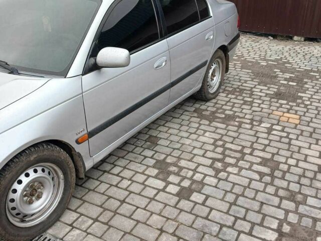 Серый Тойота Авенсис, объемом двигателя 2 л и пробегом 376 тыс. км за 2610 $, фото 2 на Automoto.ua