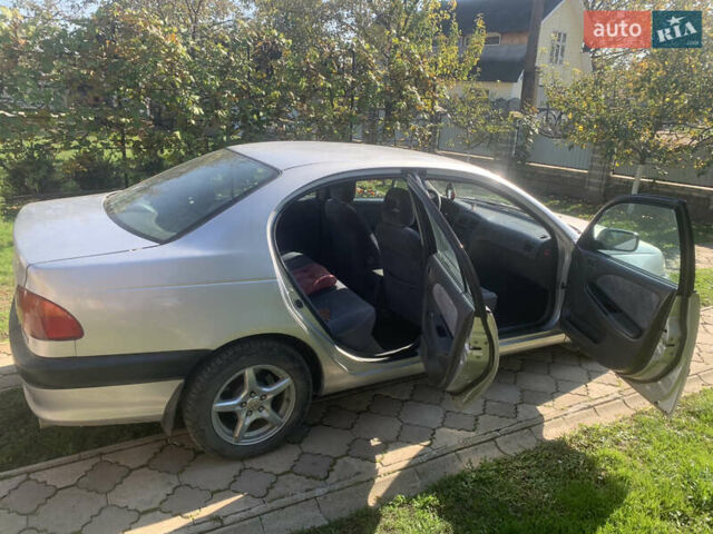Серый Тойота Авенсис, объемом двигателя 1.8 л и пробегом 270 тыс. км за 3000 $, фото 5 на Automoto.ua