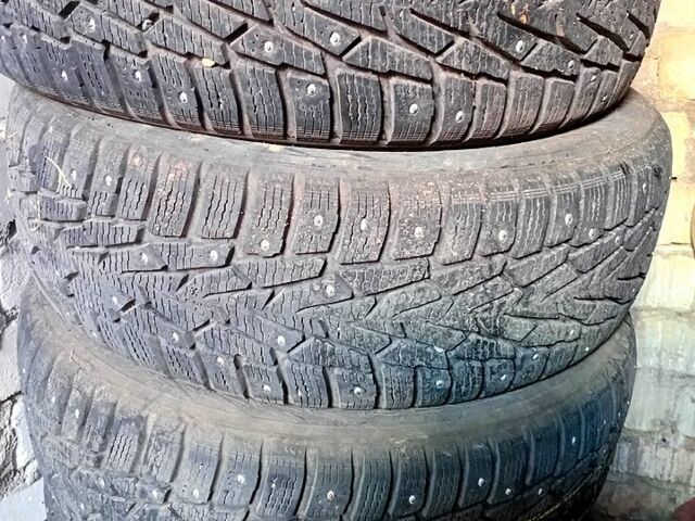 Серый Тойота Авенсис, объемом двигателя 1.8 л и пробегом 425 тыс. км за 3500 $, фото 4 на Automoto.ua