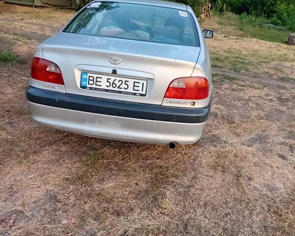 Серый Тойота Авенсис, объемом двигателя 1.76 л и пробегом 432 тыс. км за 3000 $, фото 7 на Automoto.ua