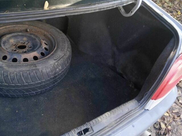 Сірий Тойота Авенсіс, об'ємом двигуна 1.8 л та пробігом 250 тис. км за 4100 $, фото 8 на Automoto.ua